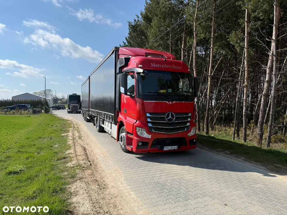 Mercedes-Benz Actros - 1