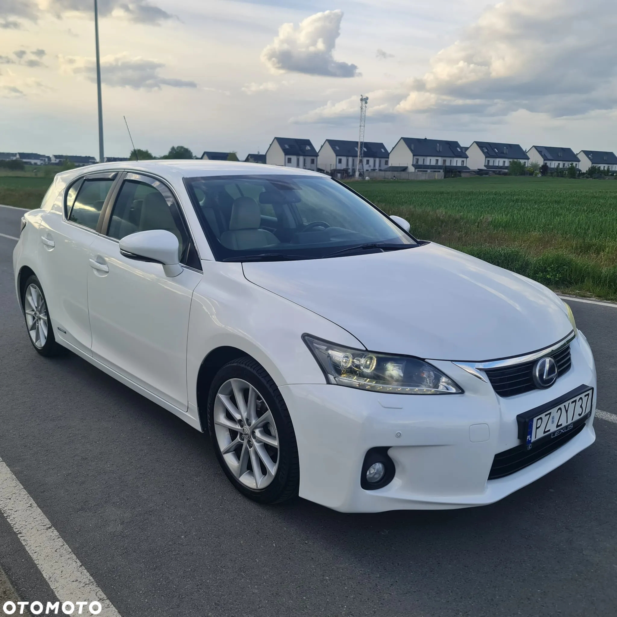 Lexus CT 200h Prestige - 2