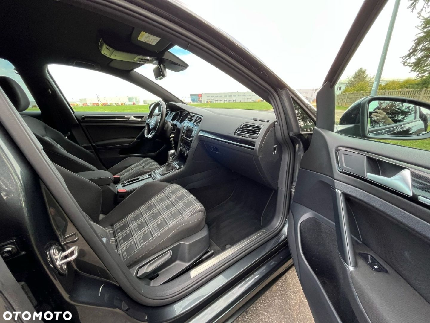 Volkswagen Golf - 8