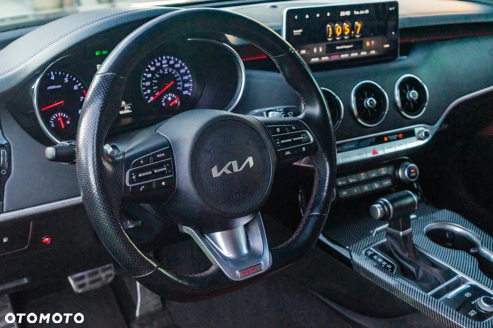 Kia Stinger 3.3 T-GDI V6 GT AWD - 18