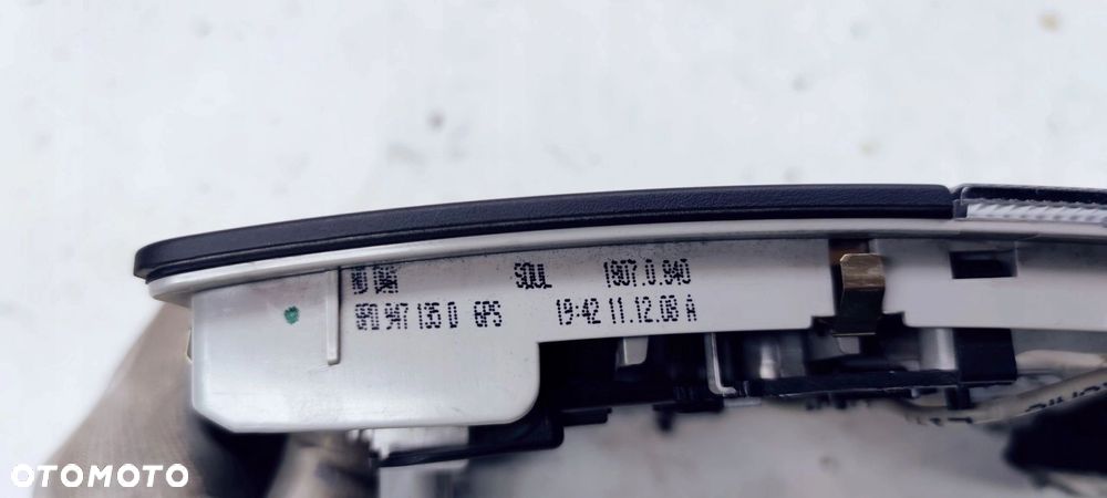 LAMPKA PODSUFITKI AUDI A3 8P S LINE 8P0947135D 6PS - 5