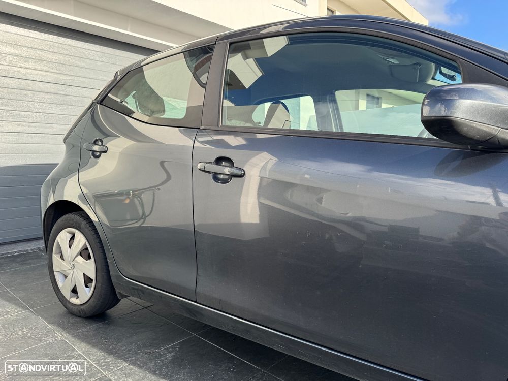 Toyota Aygo 1.0 - 6