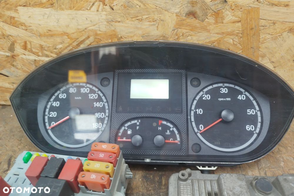 Zestaw startowy, komplet do odpalenia auta, komputer BOSCH 0281014209 / 51824236 sterownik silnika 2,3jtd Euro4 120KM do Fiat Ducato III 06-2014r, w komplecie: sterownik silnika , stacyjka, kluczyk, moduł komfortu, immobilizer, licznik - 2