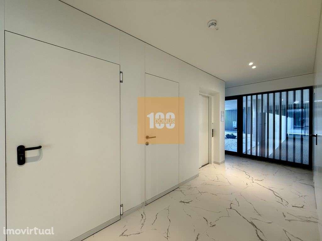 T4 novo com terraço na Seca do Bacalhau - Grande imagem: 2/45