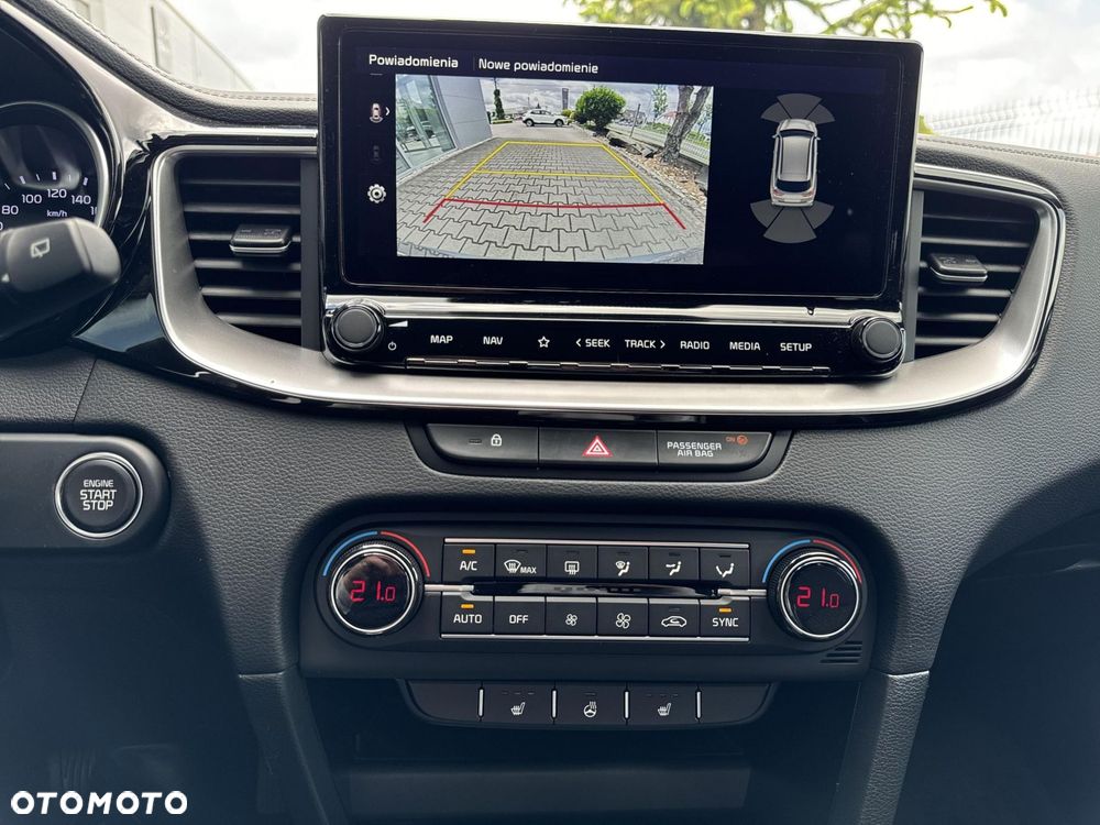 Kia Ceed - 23