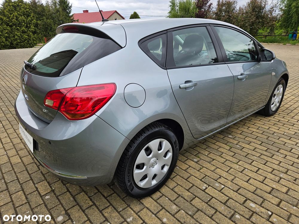 Opel Astra IV 1.6 CDTI Essentia - 7