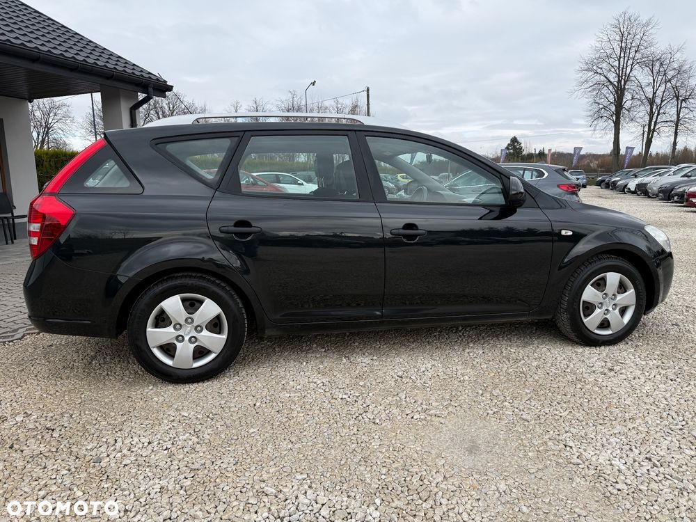 Kia Ceed 1.6 L - 12