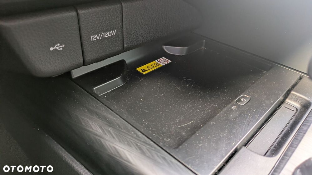 Toyota Camry 2.5 Hybrid Executive CVT - 18