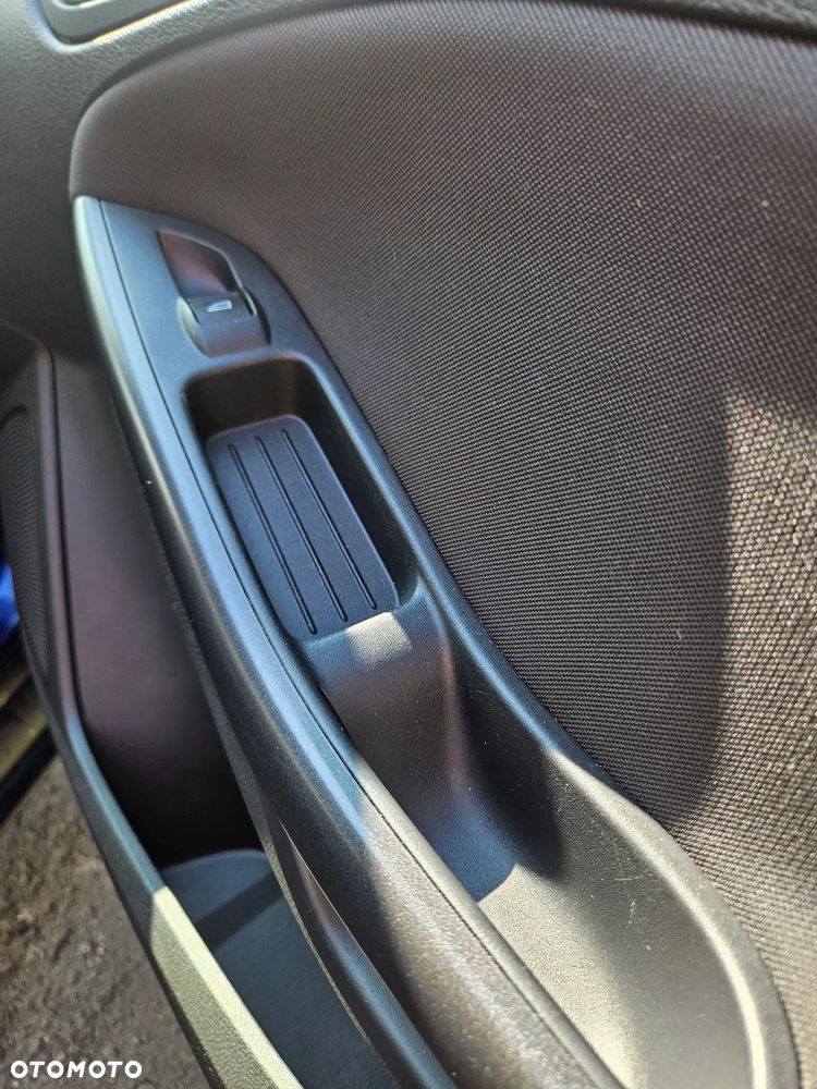 Ford Focus 1.6 SYNC Edition - 19