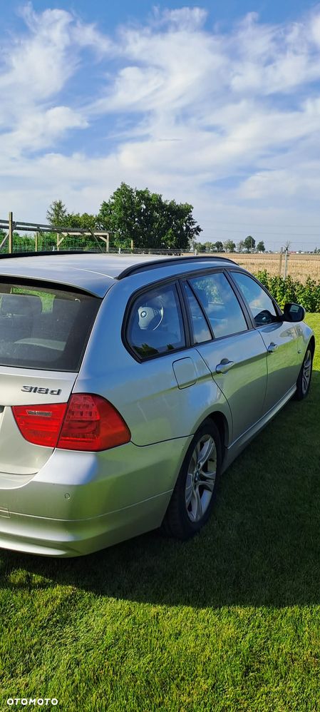 BMW Seria 3 318d DPF - 4