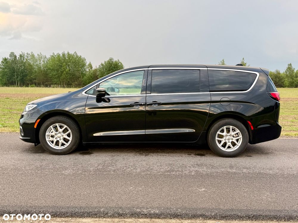 Chrysler Pacifica - 3