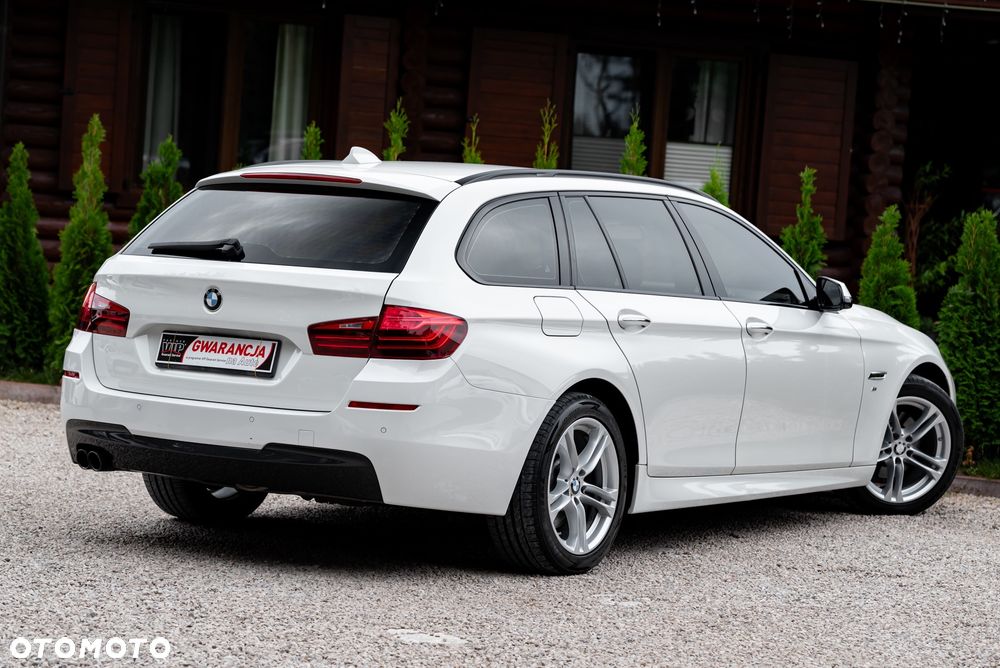 BMW Seria 5 520d Touring M Sport Edition - 14
