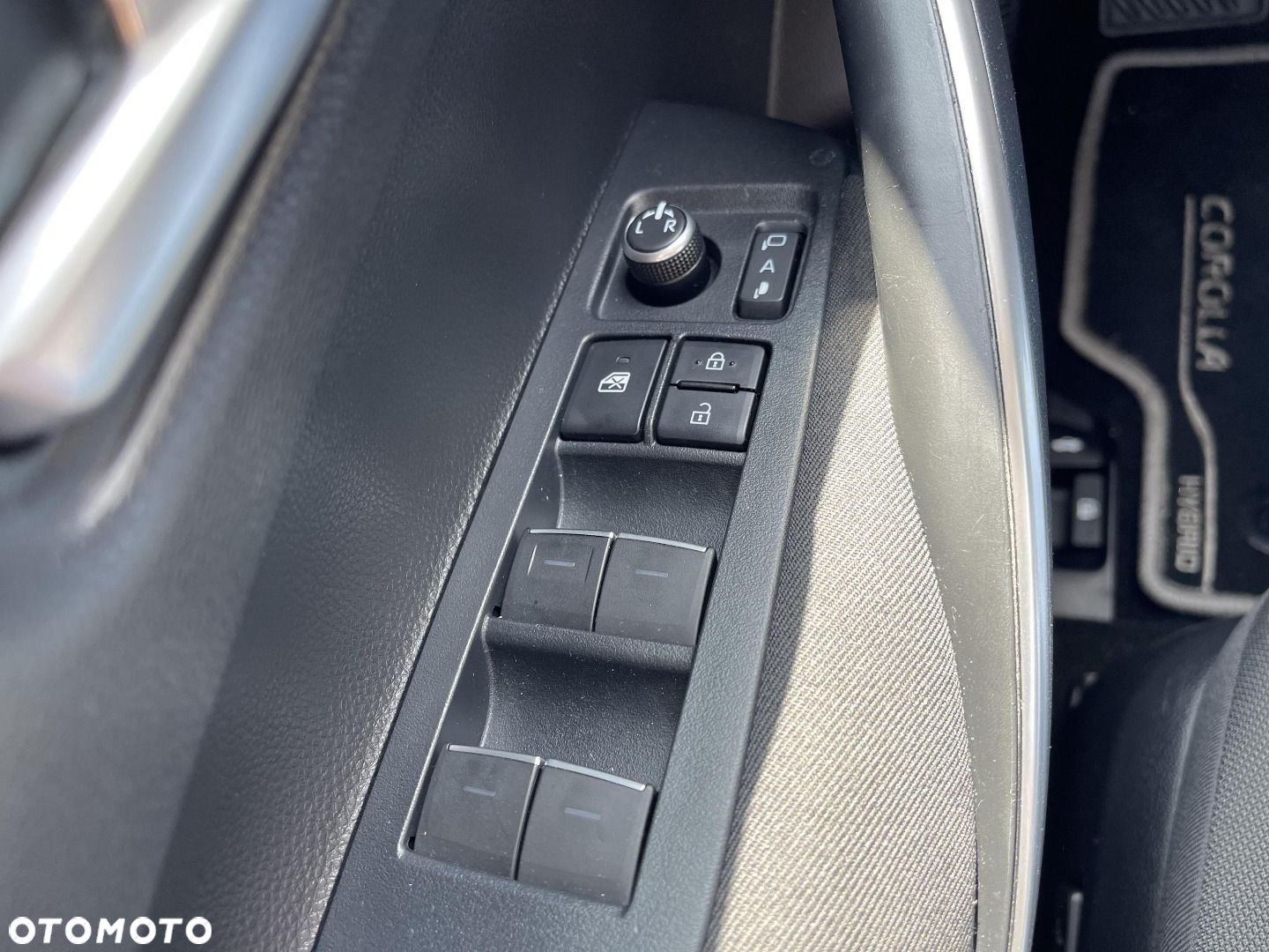 Toyota Corolla - 17