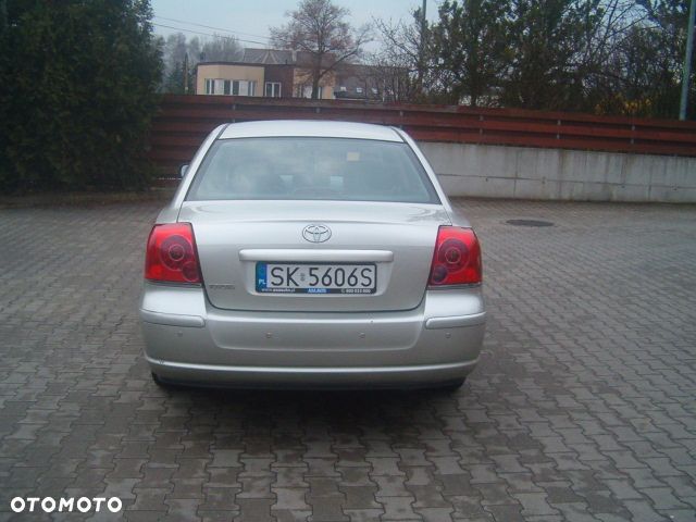Toyota Avensis - 7