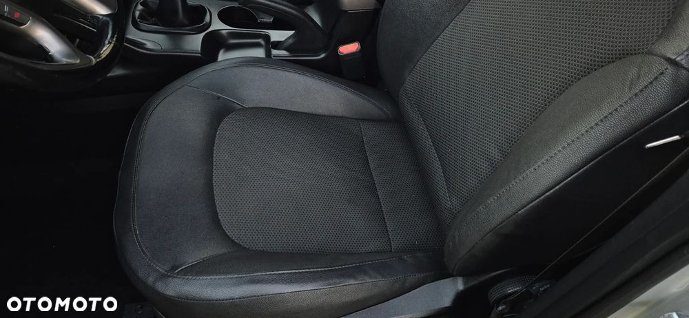 Hyundai ix35 - 11