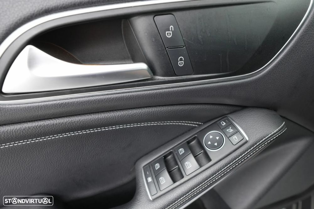 Mercedes-Benz CLA 180 d Shooting Brake Urban - 21