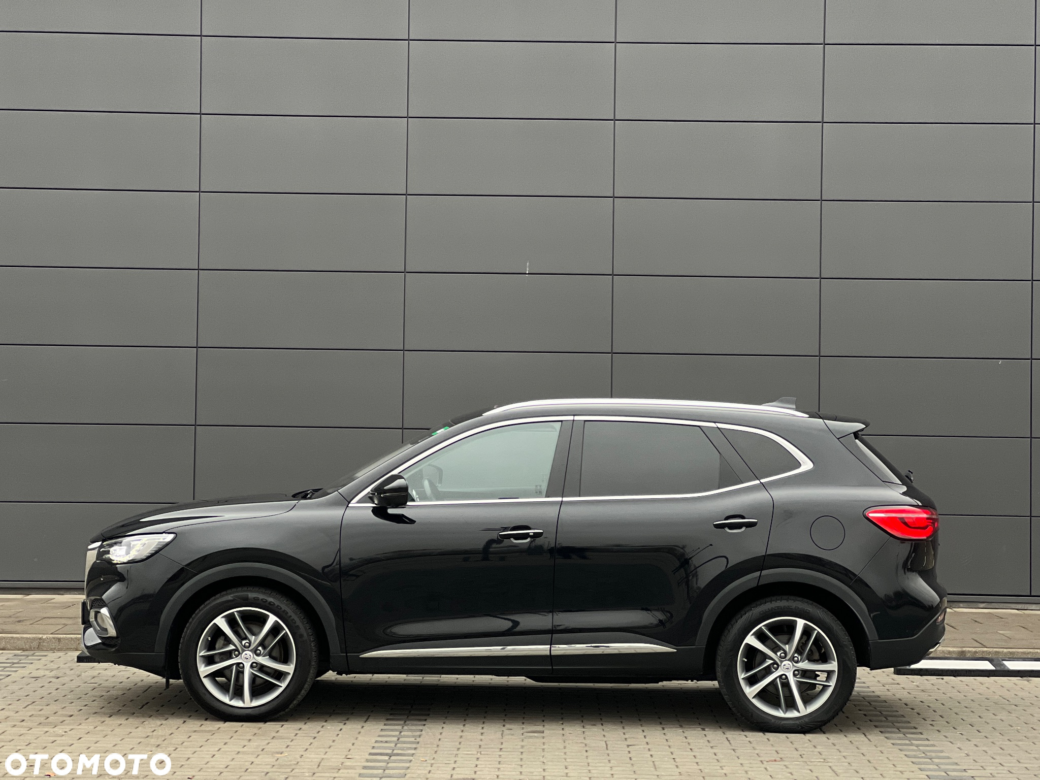 MG EHS 1.5T-GDI PHEV Luxury - 8