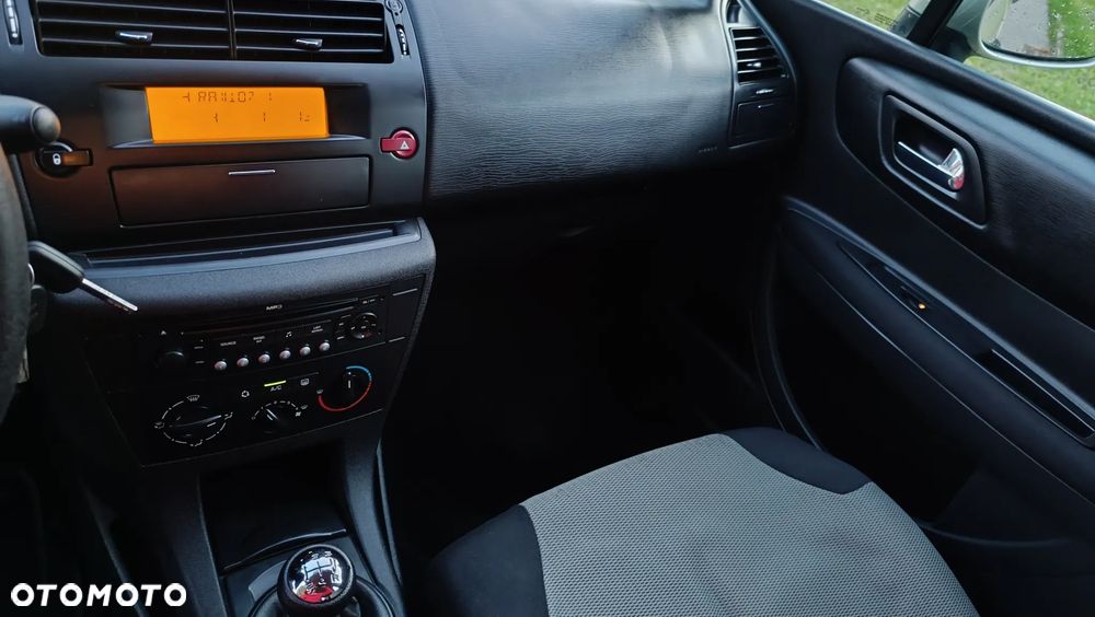 Citroën C4 1.4 16V SX - 21