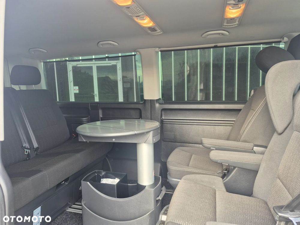 Volkswagen Multivan - 12