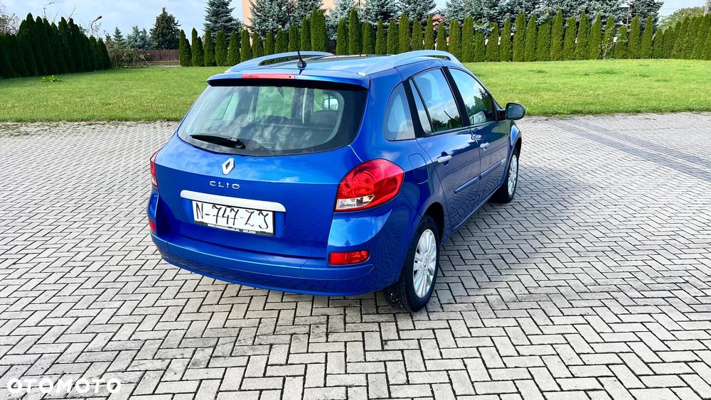 Renault Clio 1.2 16V 75 Collection - 13