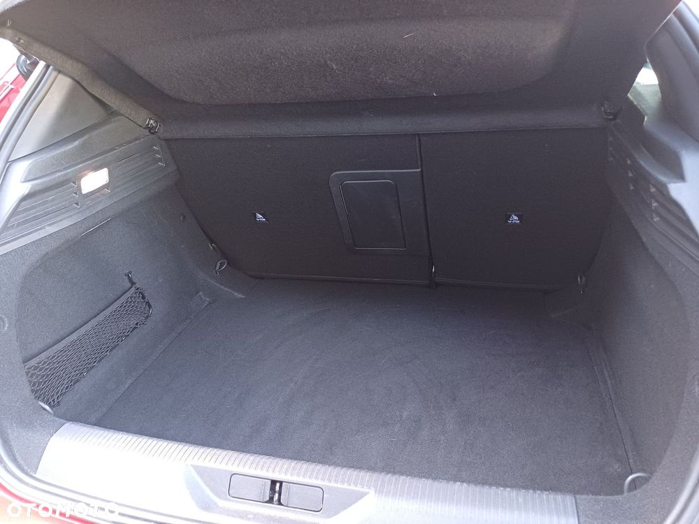 Peugeot 308 1.2 PureTech Allure Pack S&S EAT8 - 36