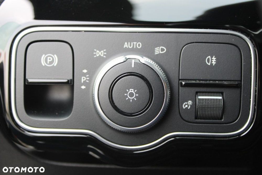 Mercedes-Benz CLA - 29