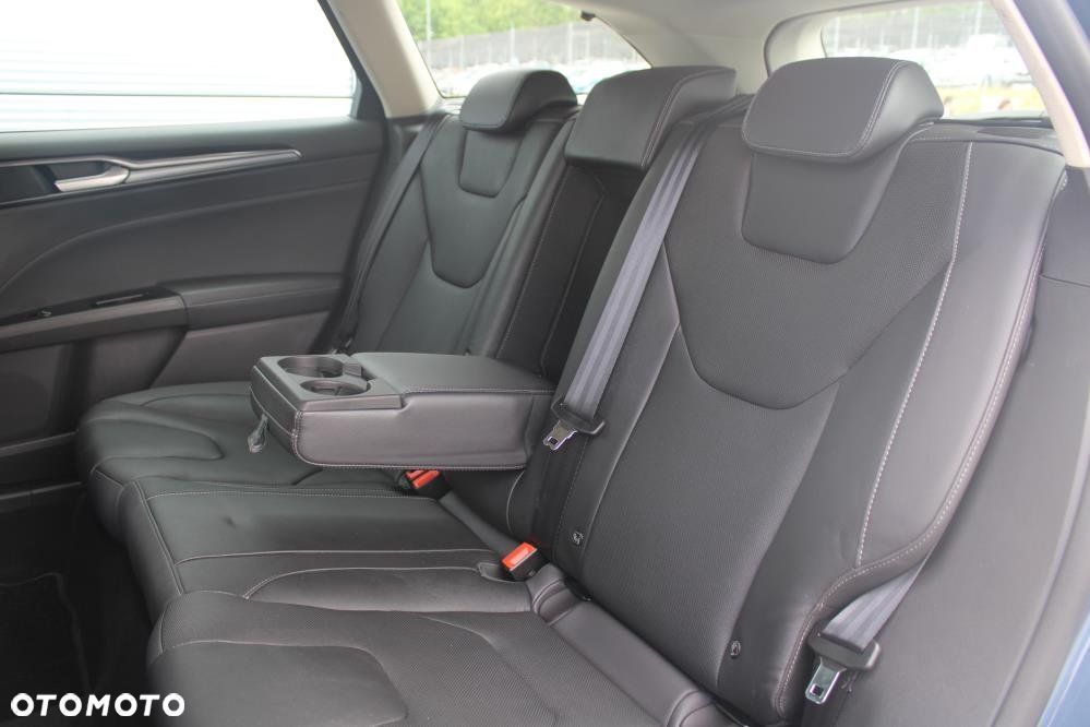 Ford Mondeo - 12