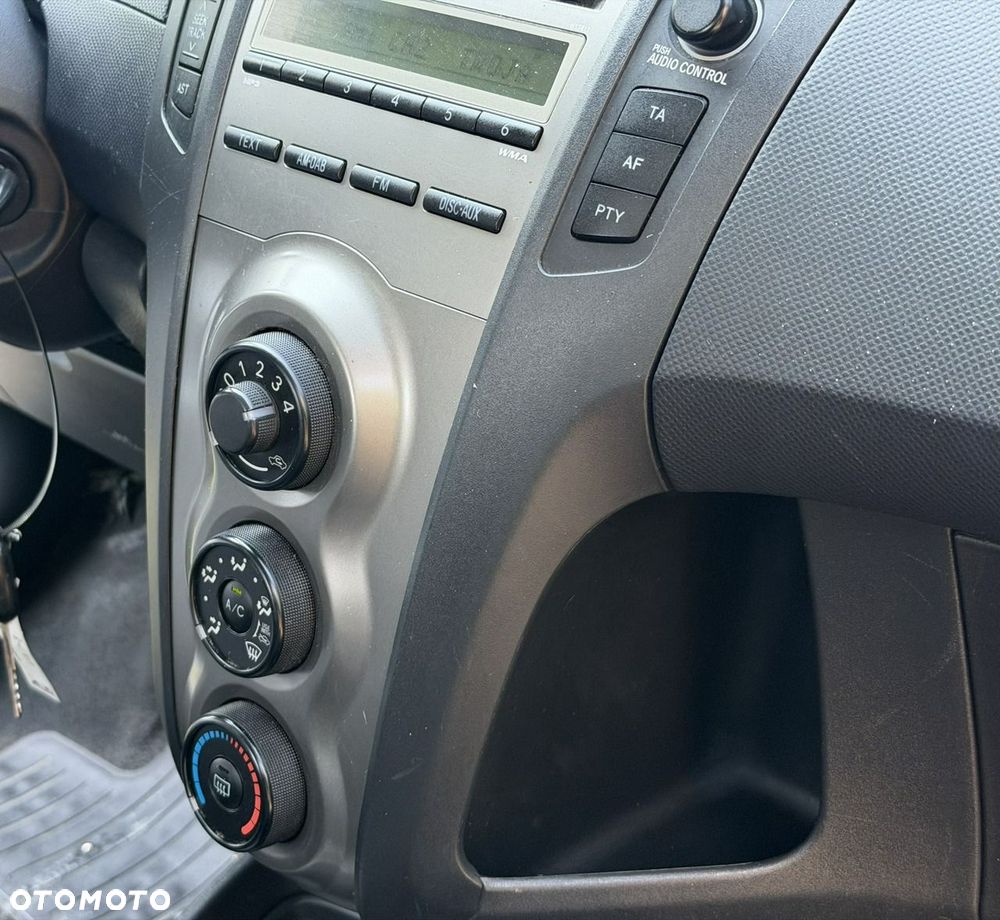 Toyota Yaris - 19
