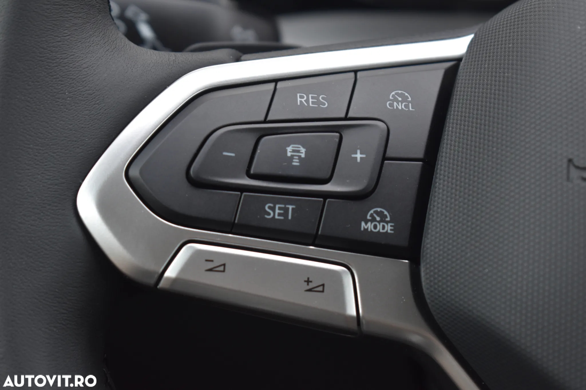 Volkswagen Golf - 18
