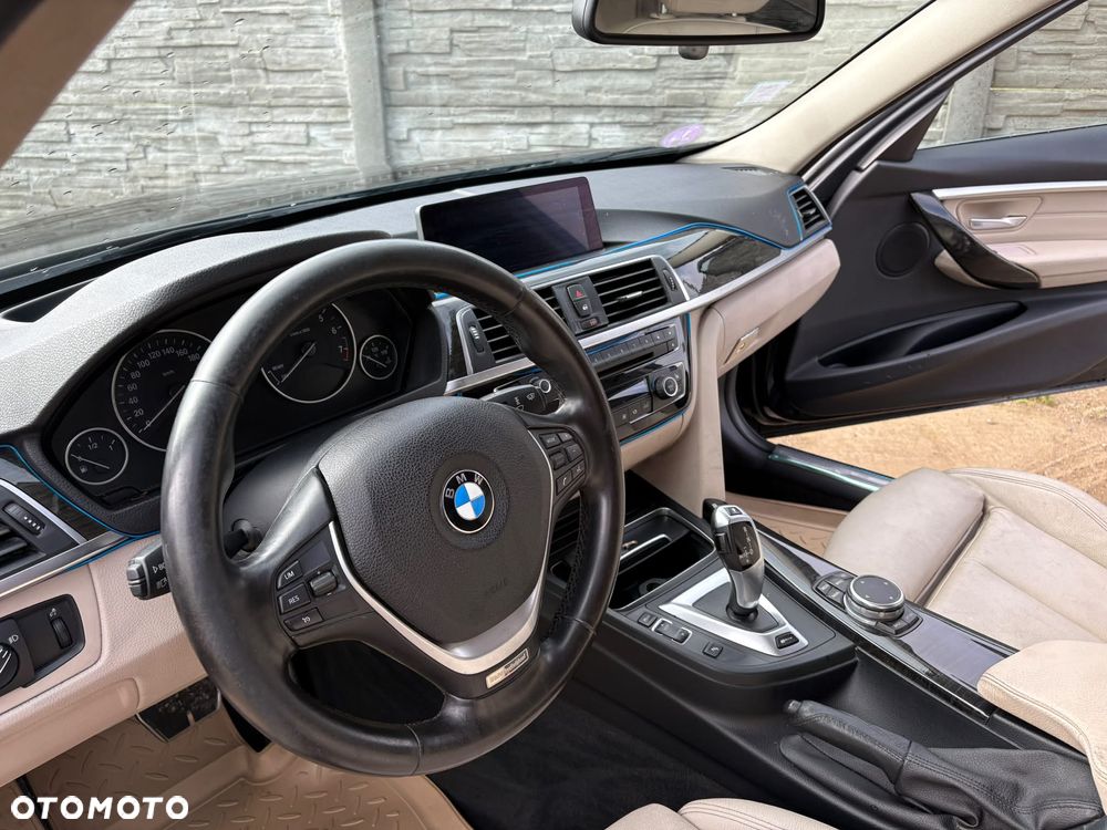 BMW Seria 3 330e iPerformance Sport Line - 12