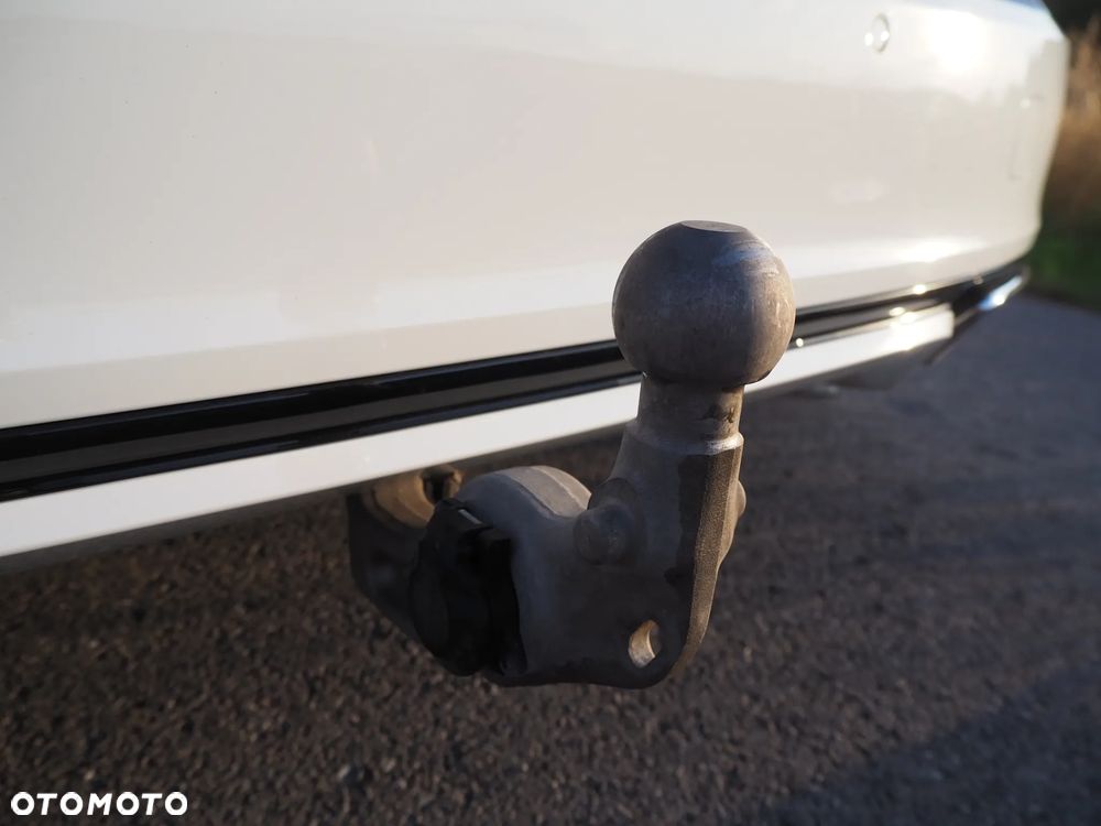 Volvo V90 D4 SCR AWD R-Design - 17