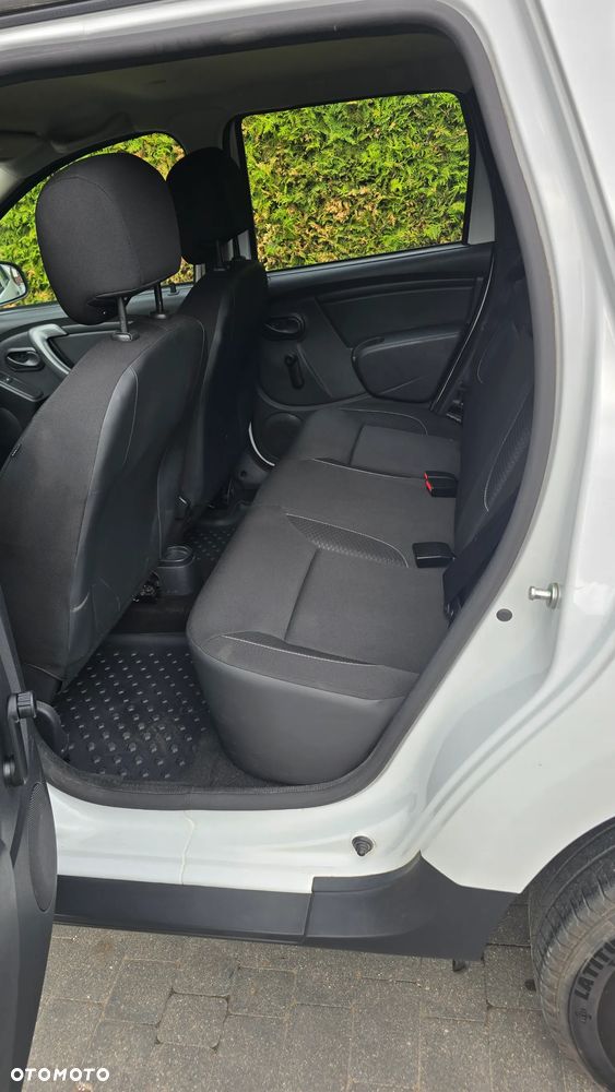 Dacia Duster 1.6 SCe Open S&S - 9