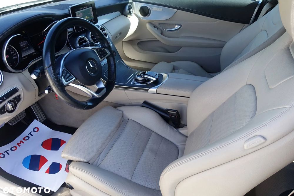 Mercedes-Benz Klasa C 200 4Matic 9G-TRONIC - 11