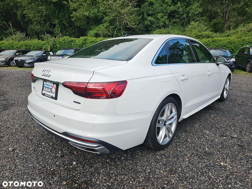 Audi A4 Limousine 45 TFSI quattro S tronic S line - 4