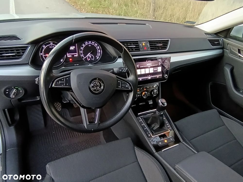 Skoda Superb 2.0 TDI Ambition - 6