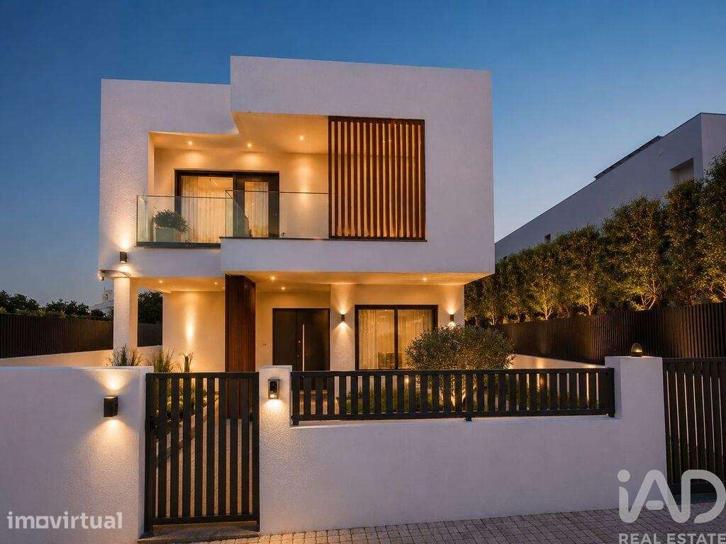 Moradia isolada T4 em Charneca de Caparica e Sobreda de 190 m2 - Grande imagem: 3/32