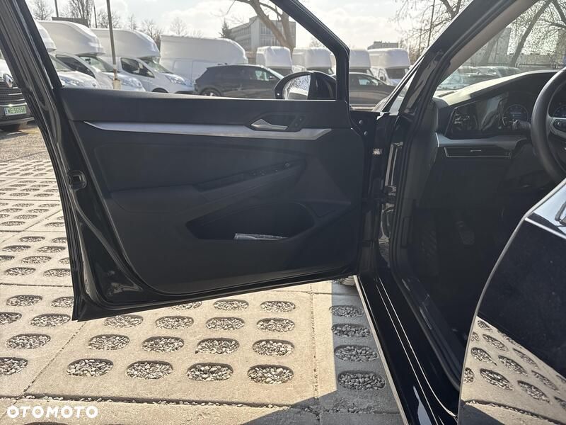 Volkswagen Golf - 12