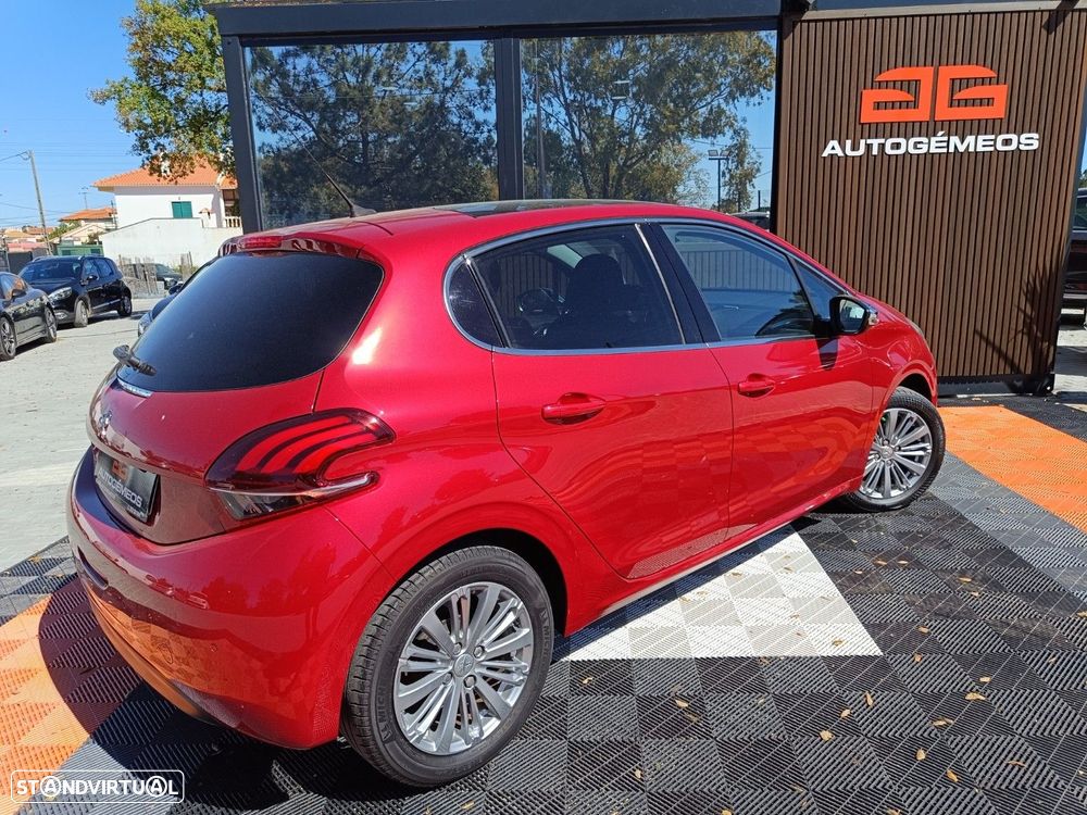 Peugeot 208 1.2 VTi SE Style - 7