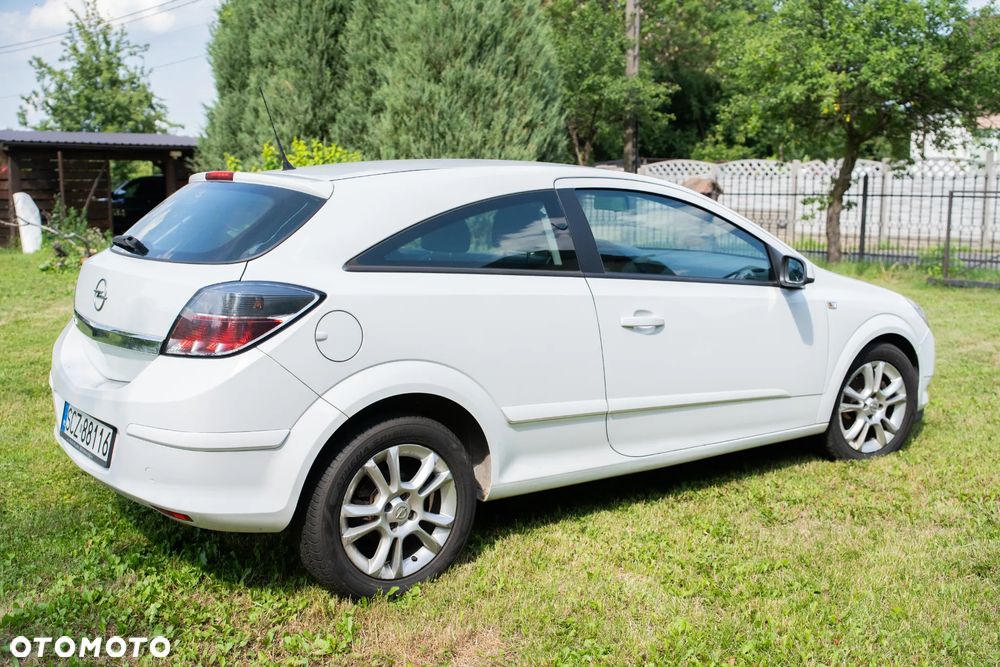 Opel Astra 1.4 111 - 2