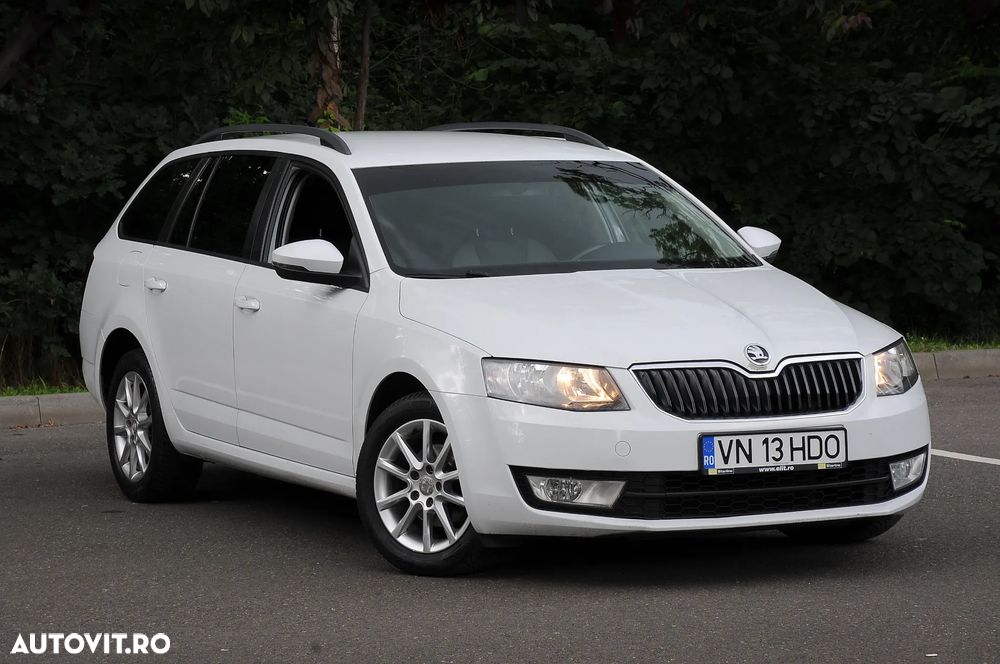 Skoda Octavia 1.6 TDI DSG Style - 2