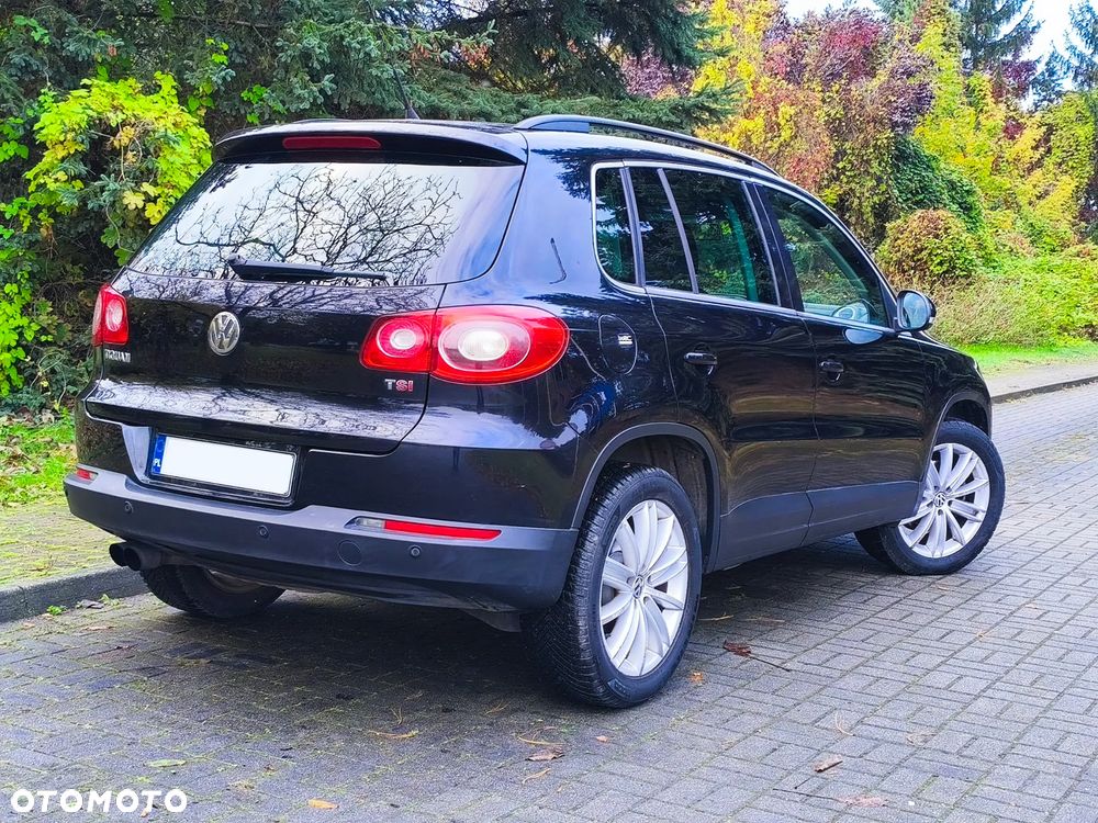 Volkswagen Tiguan - 24