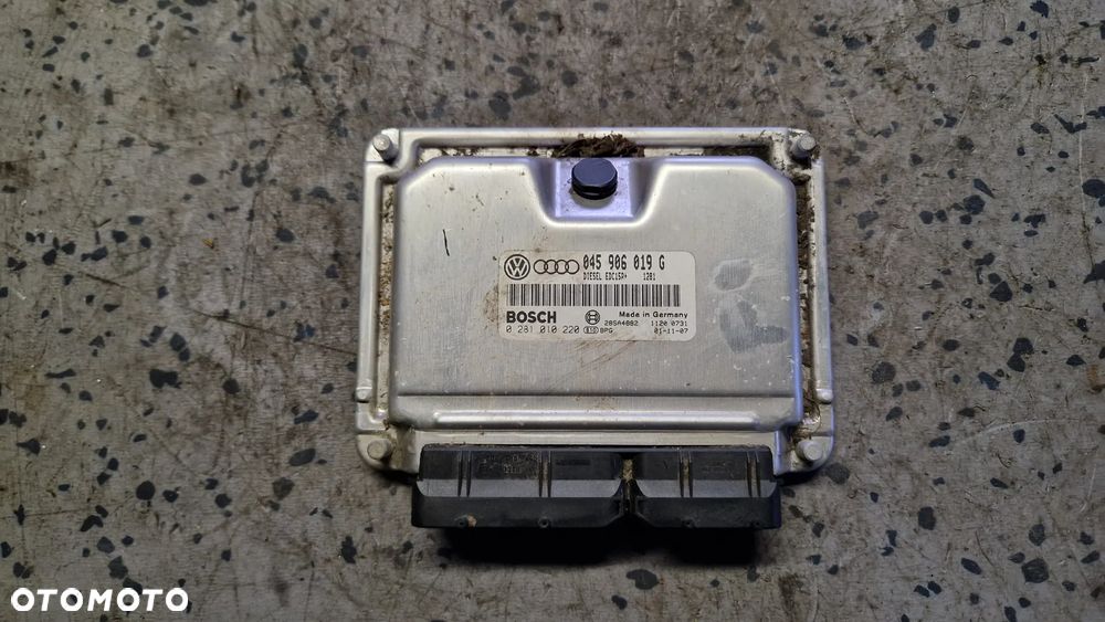 AUDI A2 1.4 TDI STEROWNIK SILNIKA 045906019G - 1