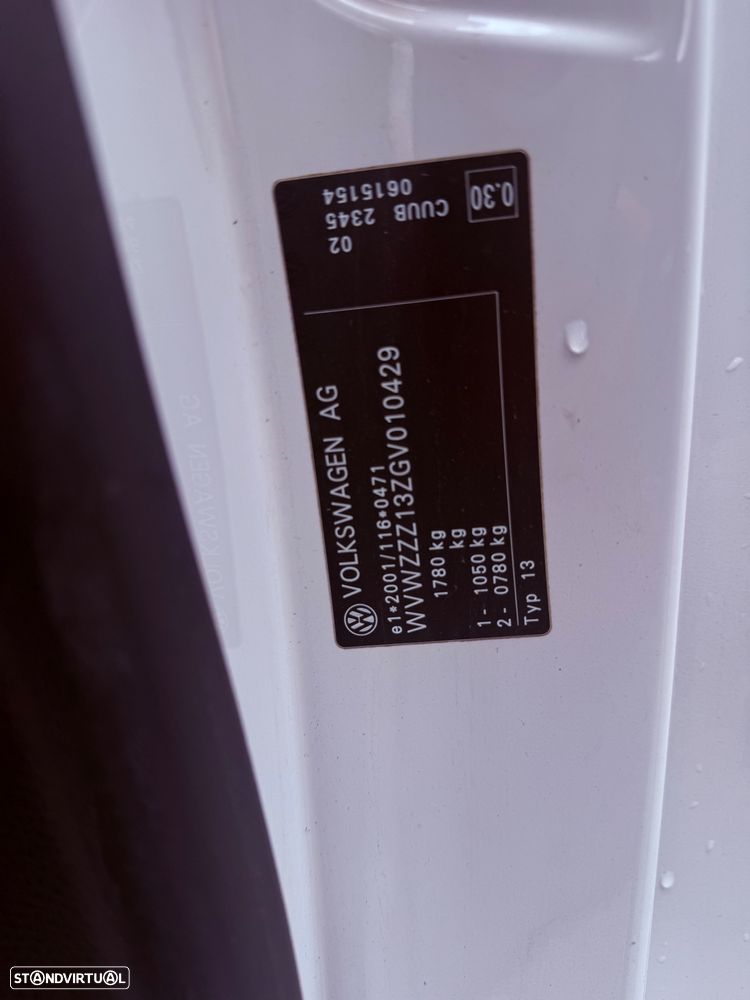 VW Scirocco 2.0 TDI Sport - 23