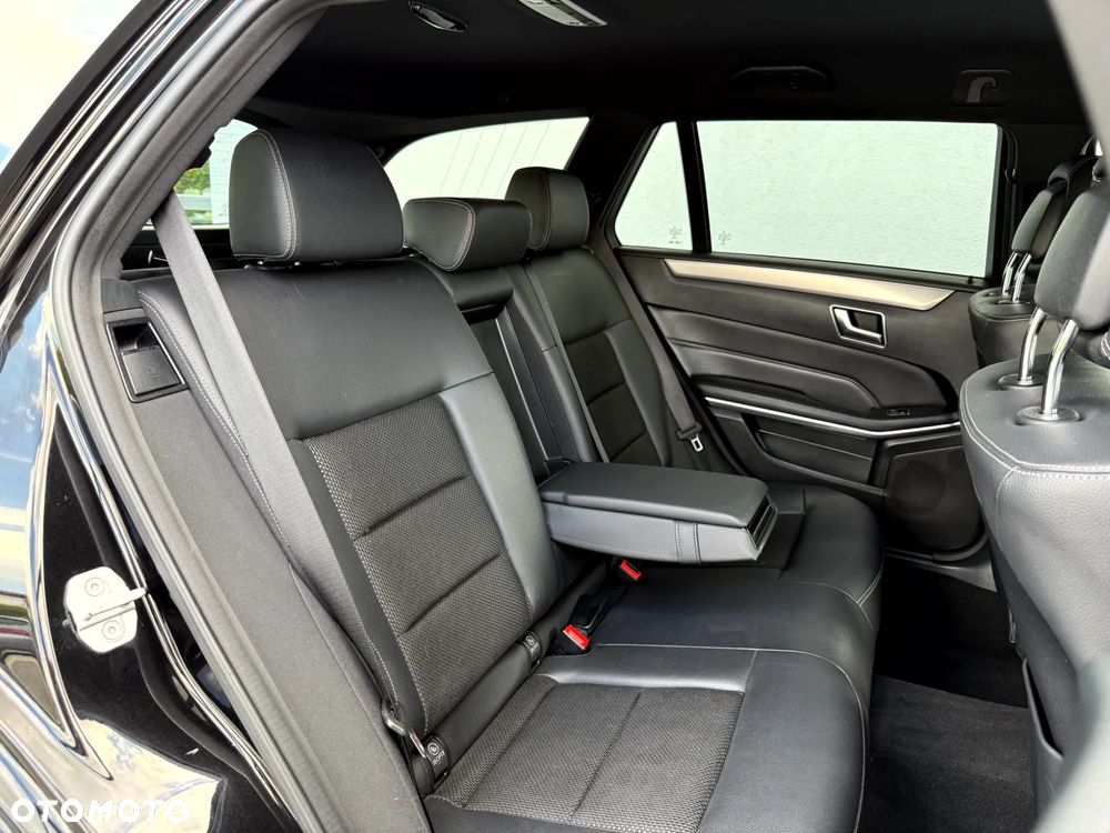 Mercedes-Benz Klasa E 220 CDI DPF BlueEFFICIENCY Automatik Avantgarde - 24