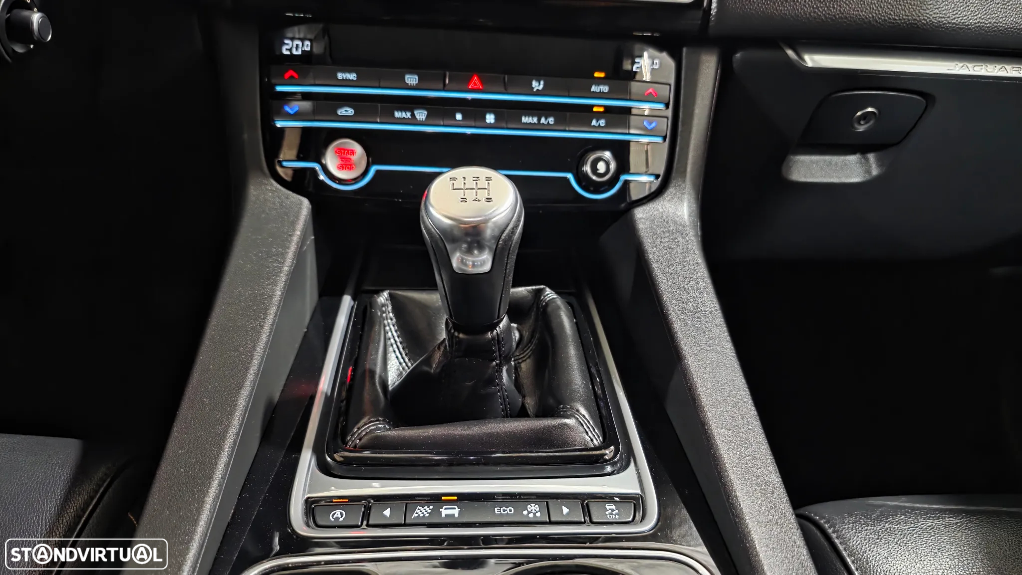 Jaguar F-Pace 2.0 i4D R-Sport - 17