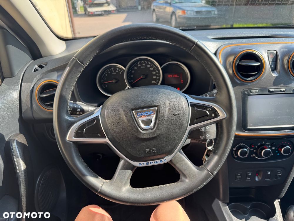 Dacia Sandero TCe 90 Celebration - 18