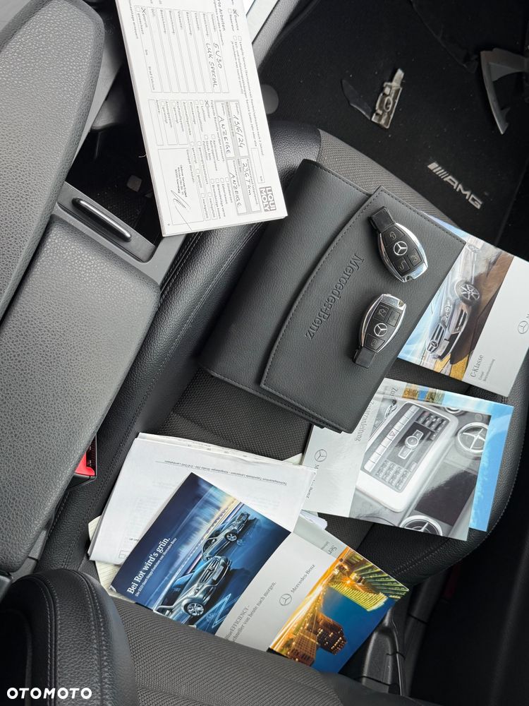 Mercedes-Benz Klasa C 220 CDI DPF BlueEFFICIENCY 7G-TRONIC Edition 1 - 28