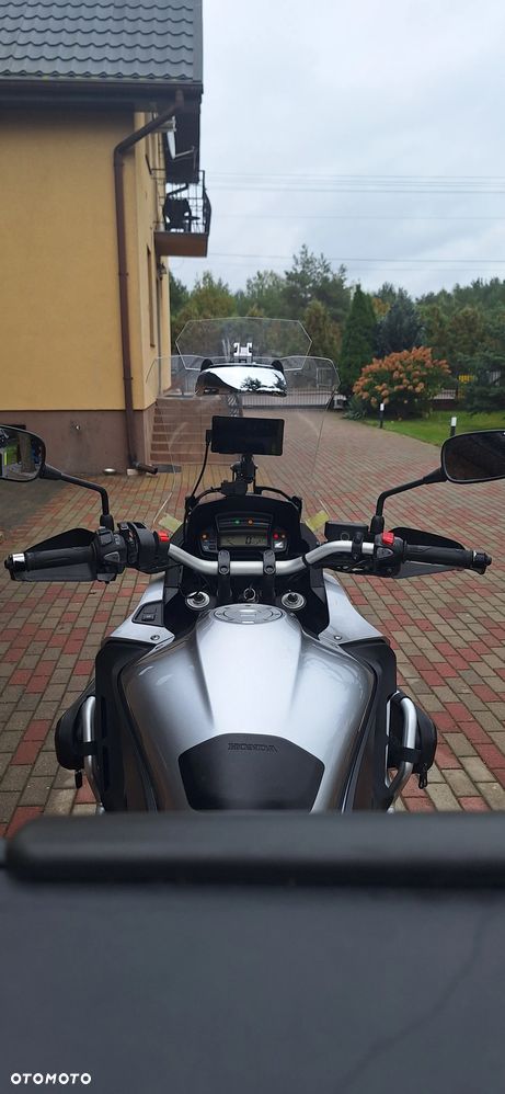 Honda VFR - 13