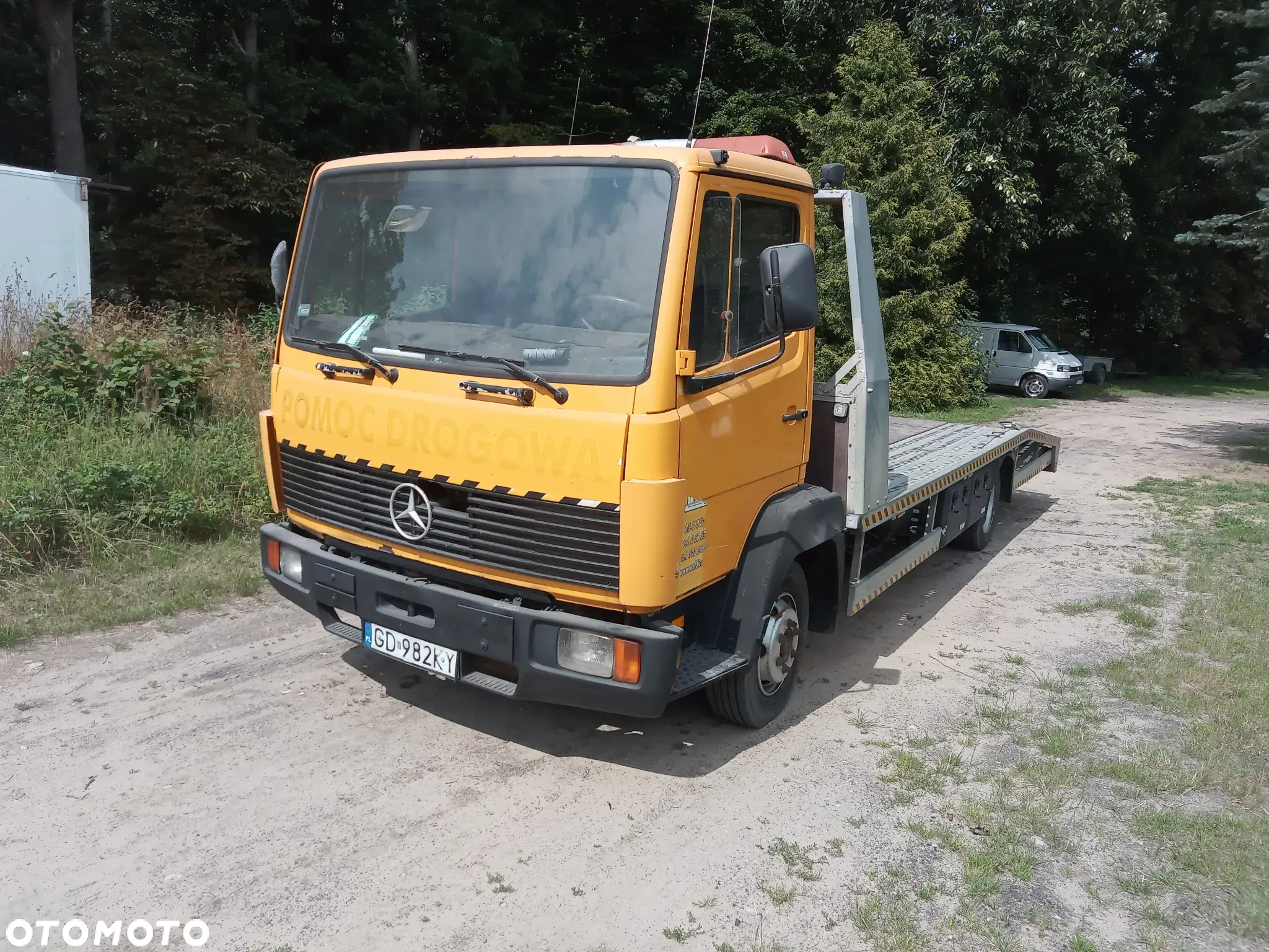 Mercedes-Benz 814 - 6
