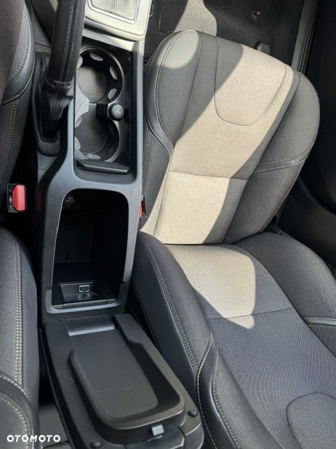 Volvo V40 T4 Drive-E Momentum - 21